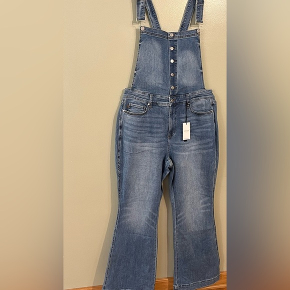Judy Blue Women's Flare Blue Denim Overalls Stretch Size 3X NWT - Picture 1 of 16